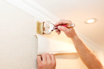 Pose de papier peint à Tilly — revêtements muraux et toiles de verre